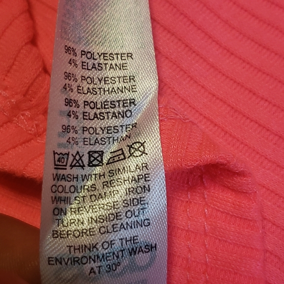 ASOS CURVE SIZE 18 Neon pink crop top - Picture 7 of 7